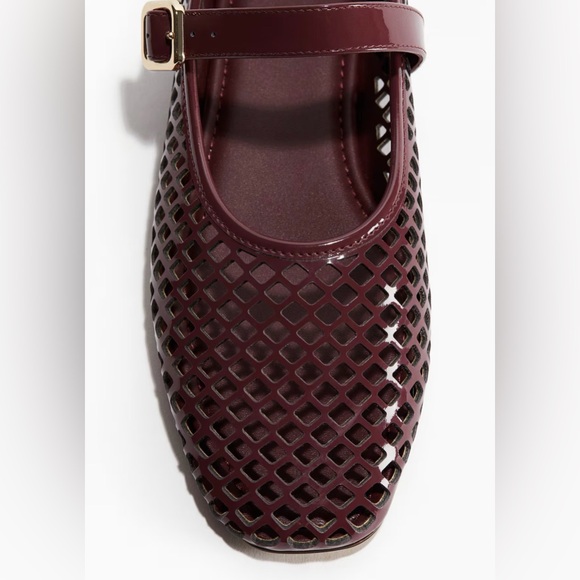 New H&M perforated Mary Jane Flats Burgundy US 9 EUR 40 - Picture 3 of 10